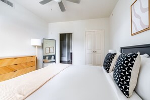 2 bedrooms, iron/ironing board, WiFi, bed sheets