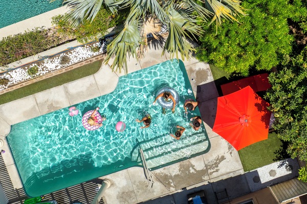 Piscina all'aperto, una piscina riscaldata