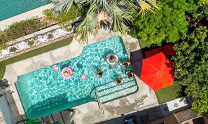 Piscine extérieure, piscine chauffée