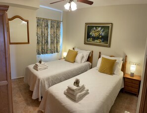 4 bedrooms, iron/ironing board, free WiFi, bed sheets