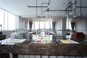 Desayuno buffet diario (CNY 38 por persona)