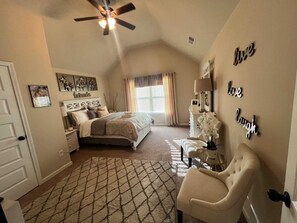 4 chambres, fer et planche à repasser, Wi-Fi, draps fournis