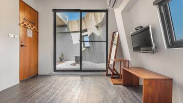 Firemannsrom, balkong | Blendingsgardiner, wi-fi (inkludert) og sengetøy