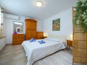 3 chambres, bureau, accès Internet