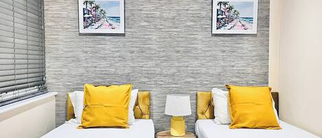 4 chambres, fer et planche à repasser, Wi-Fi, draps fournis