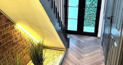 Leamington Spa-3 Bed-Garden-Pets-Free Parking