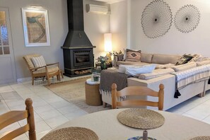 Cheminée, chaîne hi-fi