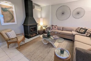 Fireplace, stereo
