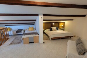 4 多间卧室、熨斗/熨衣板、WiFi、床单