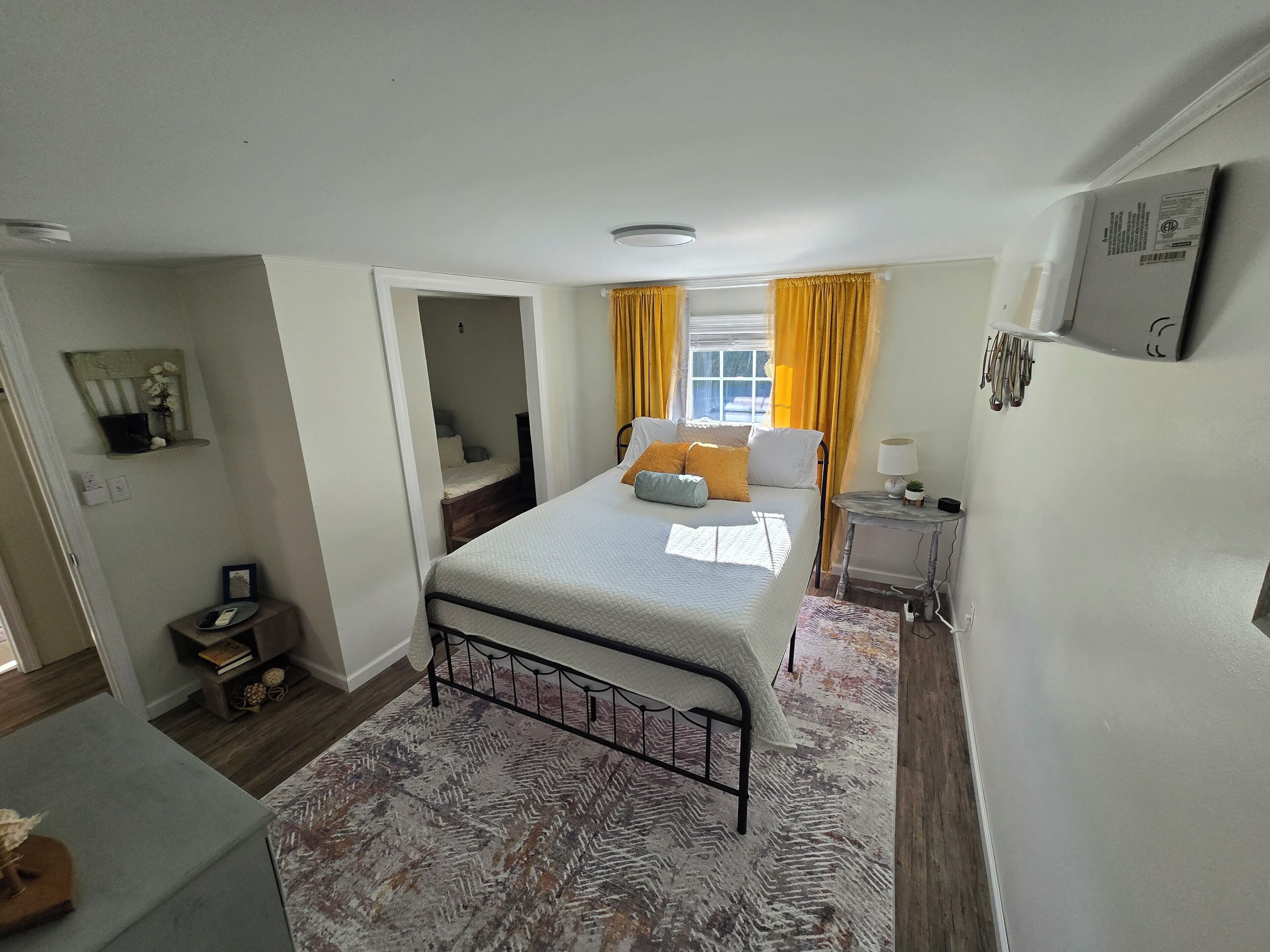 3 bedrooms, WiFi, bed sheets