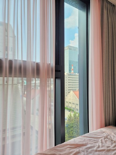 92 l Myeongdong 5min l Airport bus l High-rise ㅣmagnificent view of the church