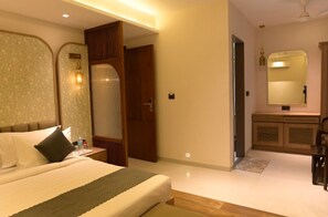 럭셔리 트윈룸 | 책상, 노트북 작업 공간