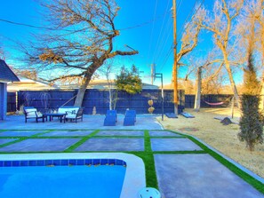 Tina de hidromasaje al aire libre