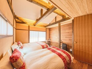 3 dormitorios, escritorio, Internet y ropa de cama