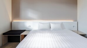 1 soverom, skrivebord, strykejern/-brett og wi-fi (inkludert)