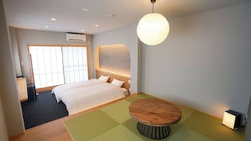 1 bedroom, desk, bed sheets