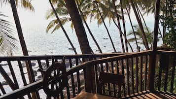 Gallery Cottage, Sea View | Egyptian cotton sheets, premium bedding, memory-foam beds