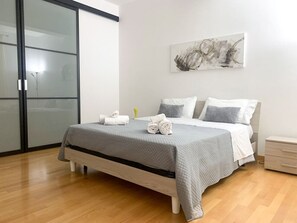 2 chambres, bureau, Wi-Fi, draps fournis