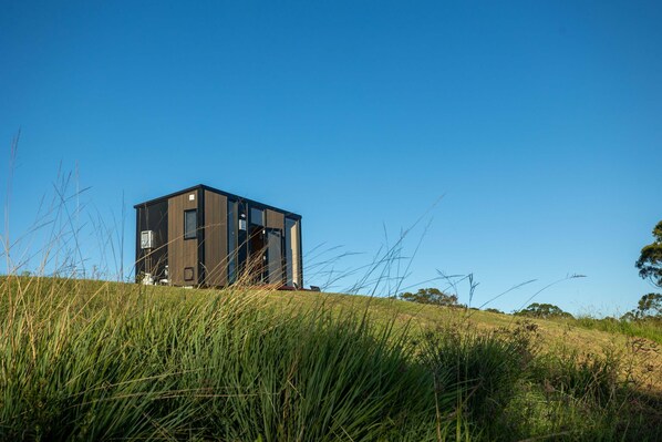 Exterior - Equine Haven Trail by Tiny Away (Calga)