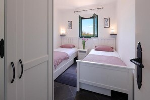 2 bedrooms, iron/ironing board, WiFi, bed sheets - Villa Niko 200 metars from sand beach PET FRIENDLY ISLAND KRK CROATIA (Rudine)