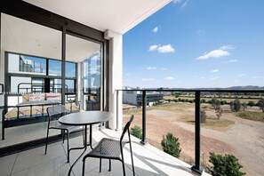Outdoor dining - Brand New Modern 2BR Apt with Scenic Views in CBR (Gungahlin)