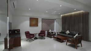 Living area - HALDI KUMKUM RESORT (Kamrej)