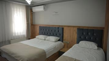 Classic Twin Room, Balcony, City View | Bathroom | Slippers, soap, shampoo, toilet paper
