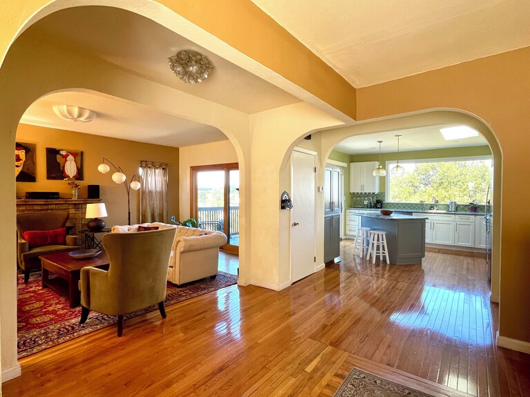 Fantastic 5 Bdr Stay With Breathtaking Views - El Cerrito, CA