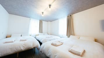 ファミリー ルーム 3 ベッドルーム 禁煙 | デスク、遮光カーテン、WiFi (無料)、ベッドシーツ