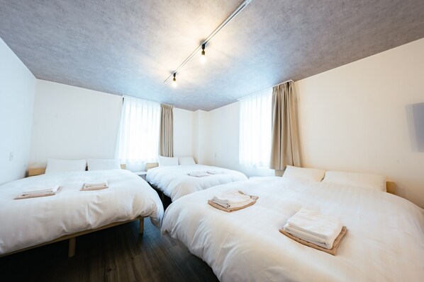 Kamar Keluarga, 3 kamar tidur, Bebas Asap Rokok | Meja kerja, tirai kedap cahaya, Wi-Fi gratis, dan seprai linen