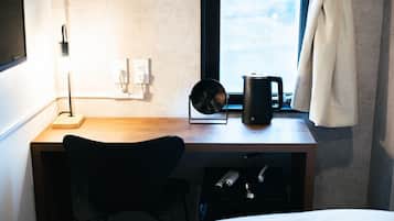 Business Double Room, 1 Double Bed, Non Smoking | Blackout drapes, free WiFi, bed sheets