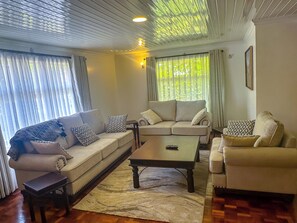 Familienbungalow, Gartenblick | Wohnbereich