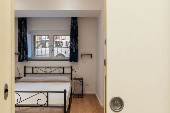 1 habitación, wifi y ropa de cama