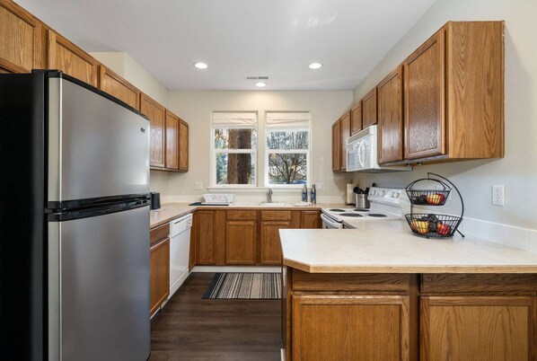 Fridge, microwave, oven, dishwasher