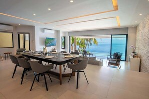 Dining - 6BR Modern Oceanfront Villa with Infinity Pool (Cancún)