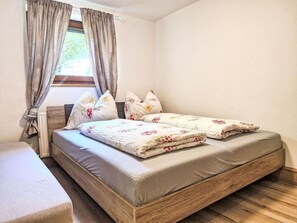 1 soverom, reiseseng for barn og wi-fi (inkludert)