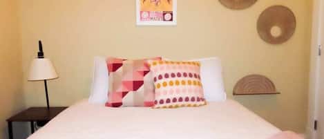 3 室のベッドルーム、デスク、アイロン / アイロン台、WiFi