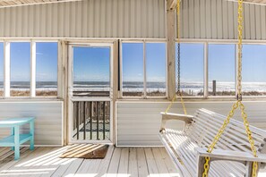 Unclassified image, 5 of 47, button