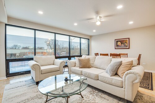Steps to Shops & Eats: Apt in Portage Park!
