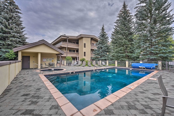 UppvÀrmd pool