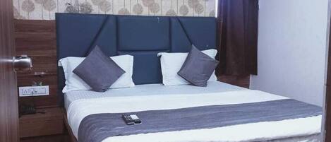 Deluxe Room | Free WiFi