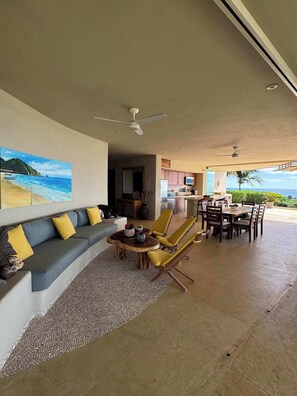 TV, offices - Amazing Nicole 1 Ocean Views (Troncones)