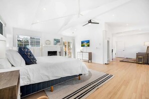 3 bedrooms, iron/ironing board, travel crib, WiFi