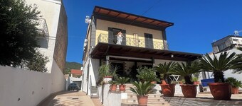 Villa Fava is positioned on the slopes of Mount Massico 10 minutes from the sea