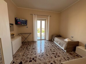 Interior - Villa Fava is positioned on the slopes of Mount Massico 10 minutes from the sea (Falciano del Massico)