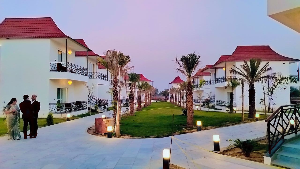 尊荣客房 | 客房内保险箱、遮光窗帘、免费 WiFi