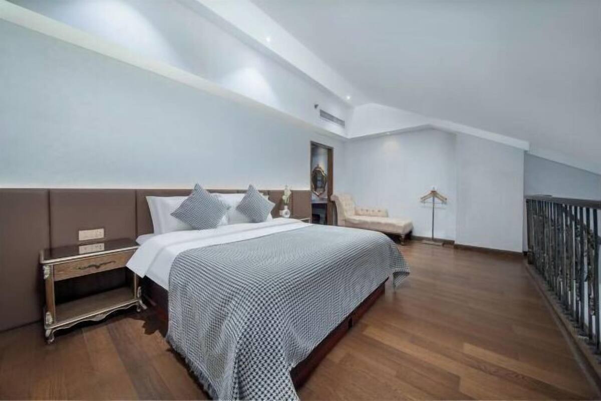 1 bedroom, desk, laptop workspace, free WiFi