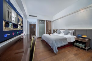 Basic Double Room, City View | Desk, laptop workspace, free WiFi