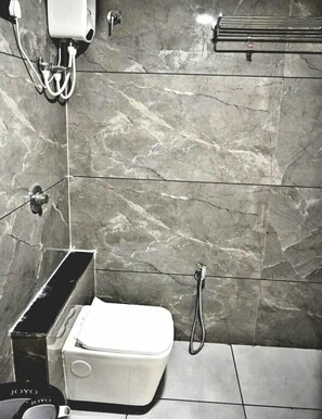 Bañera con ducha, cabezal de ducha tipo lluvia