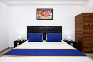 Habitación doble Deluxe, vista a la ciudad | Escritorio 
